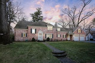 23 Greenwich Road, Longmeadow, MA 01106