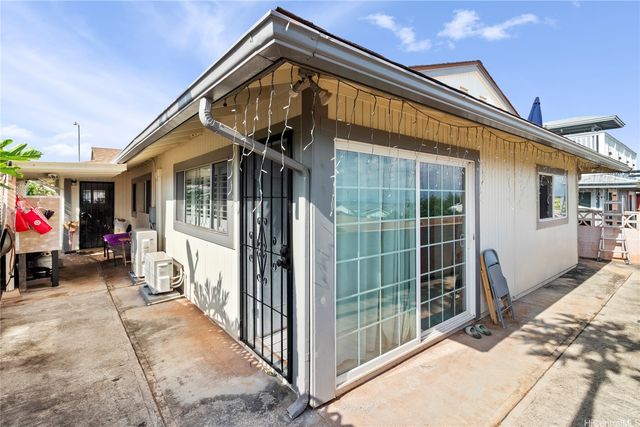 94-815 Kaaka Street, Waipahu, HI 96797