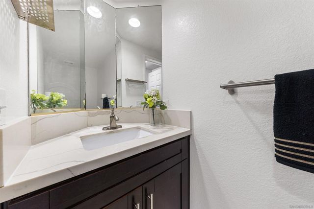 4341 Nobel 113, San Diego, CA 92122