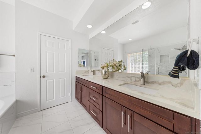4341 Nobel 113, San Diego, CA 92122
