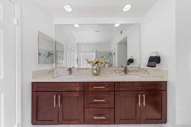 4341 Nobel 113, San Diego, CA 92122