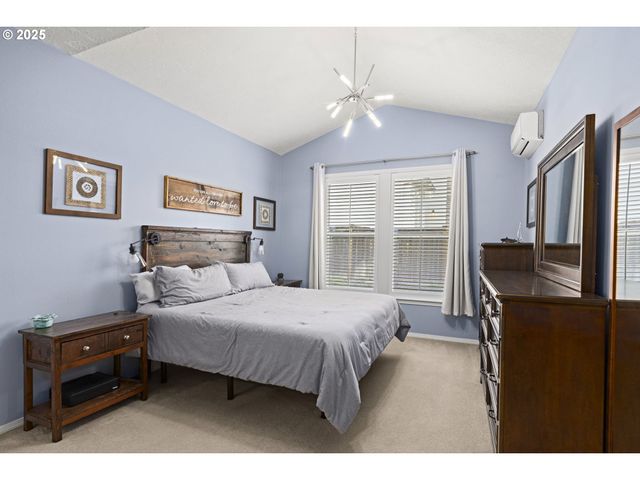 1249 Se WILLIAMS Ave, Gresham, OR 97080