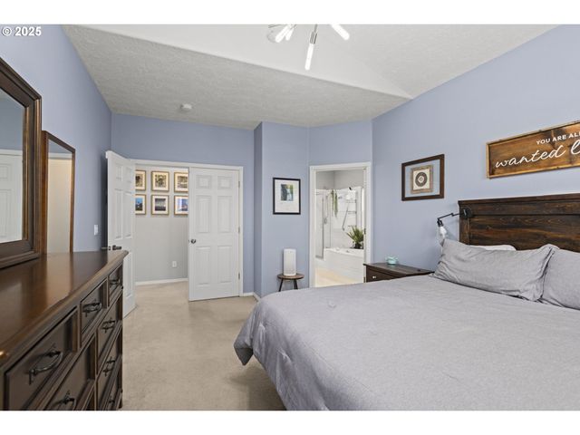 1249 Se WILLIAMS Ave, Gresham, OR 97080