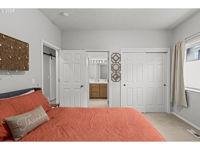 1249 Se WILLIAMS Ave, Gresham, OR 97080