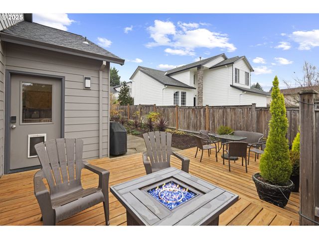 1249 Se WILLIAMS Ave, Gresham, OR 97080