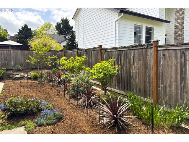 1249 Se WILLIAMS Ave, Gresham, OR 97080