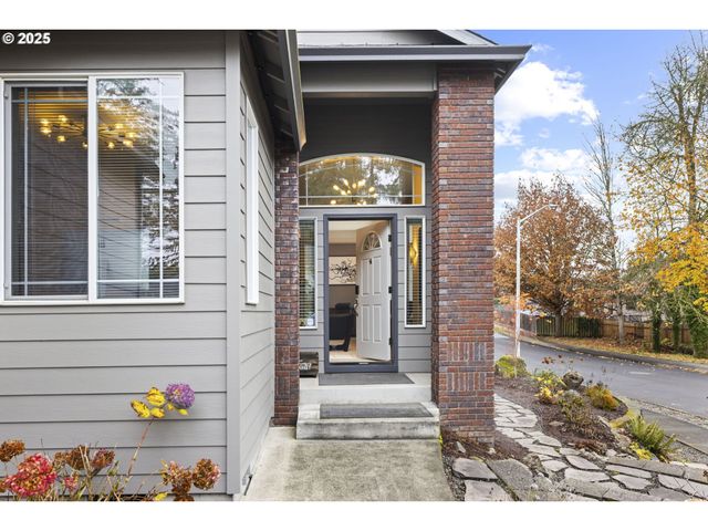 1249 Se WILLIAMS Ave, Gresham, OR 97080