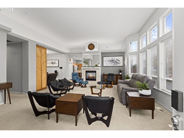 1249 Se WILLIAMS Ave, Gresham, OR 97080