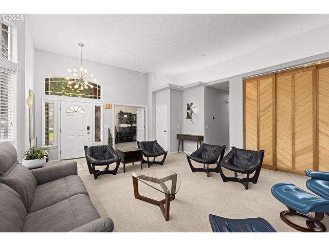 1249 Se WILLIAMS Ave, Gresham, OR 97080