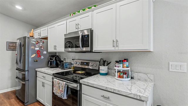 2025 HARVEST LANDING CIRCLE, Lakeland, FL 33810