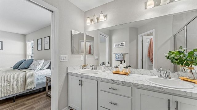 2025 HARVEST LANDING CIRCLE, Lakeland, FL 33810