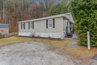 65 Hemlock Road, St. George, VT 05495