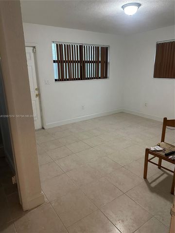 55 NW 169th Street 55, North Miami Beach, FL 33169