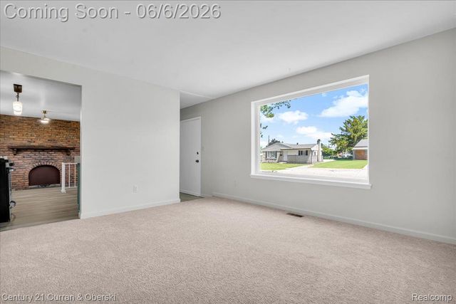 9426 Chamberlain Street, Romulus, MI 48174