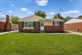 9426 Chamberlain Street, Romulus, MI 48174