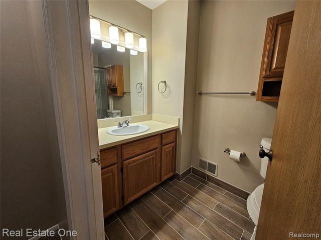 1375 Lake Ridge Court 78, Waterford, MI 48327