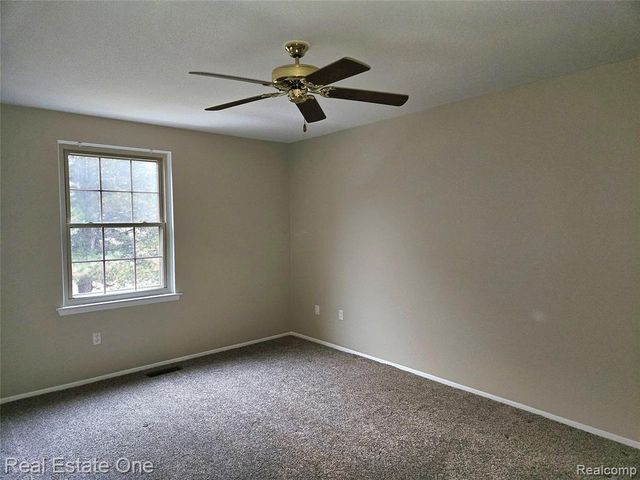 1375 Lake Ridge Court 78, Waterford, MI 48327