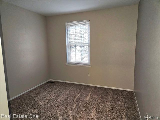 1375 Lake Ridge Court 78, Waterford, MI 48327