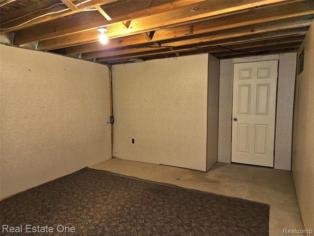 1375 Lake Ridge Court 78, Waterford, MI 48327