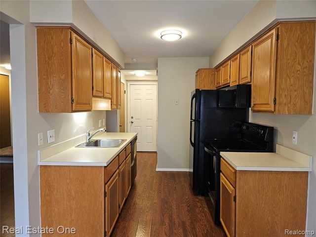 1375 Lake Ridge Court 78, Waterford, MI 48327