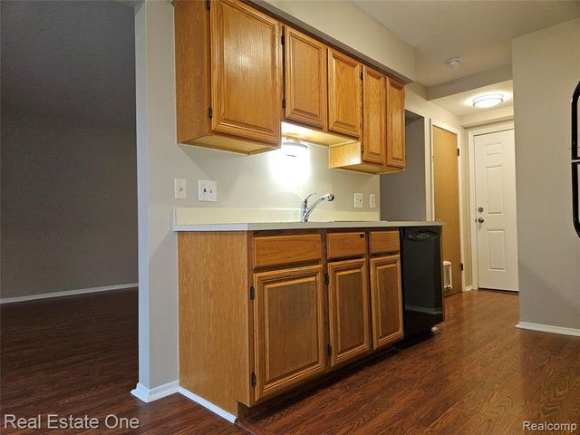 1375 Lake Ridge Court 78, Waterford, MI 48327