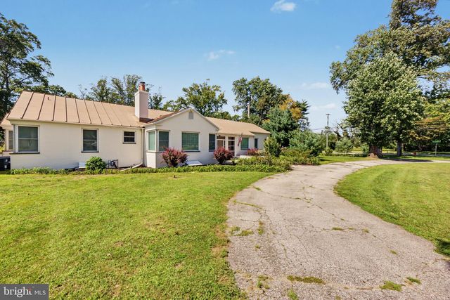 2245 E LANDIS AVE, Vineland, NJ 08361