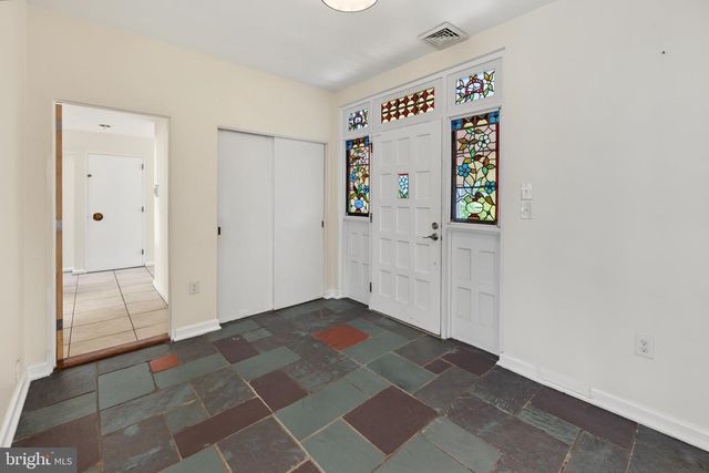2245 E LANDIS AVE, Vineland, NJ 08361
