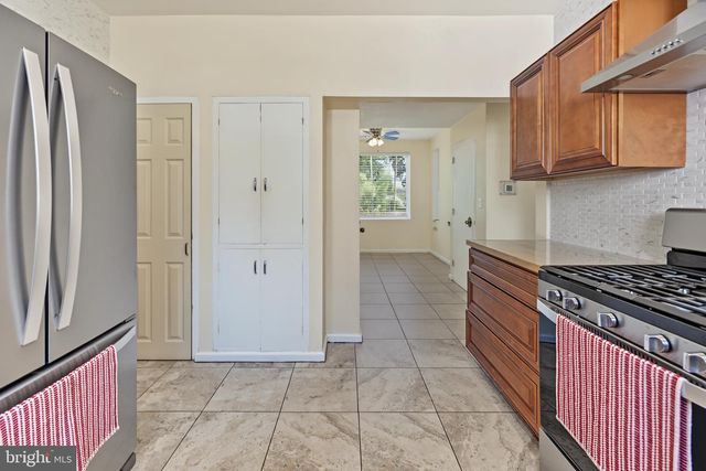 2245 E LANDIS AVE, Vineland, NJ 08361
