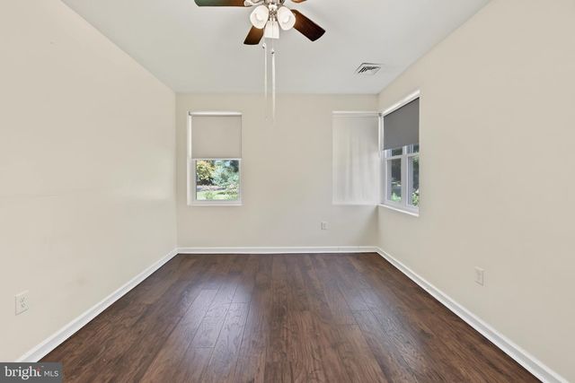 2245 E LANDIS AVE, Vineland, NJ 08361