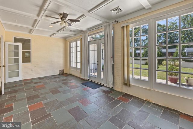 2245 E LANDIS AVE, Vineland, NJ 08361