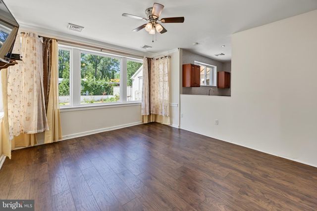 2245 E LANDIS AVE, Vineland, NJ 08361