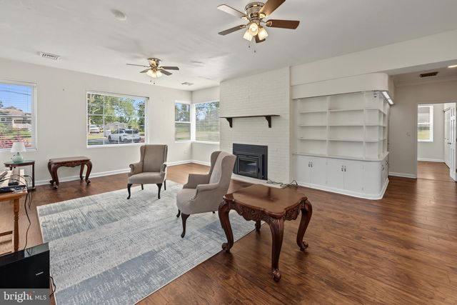 2245 E LANDIS AVE, Vineland, NJ 08361