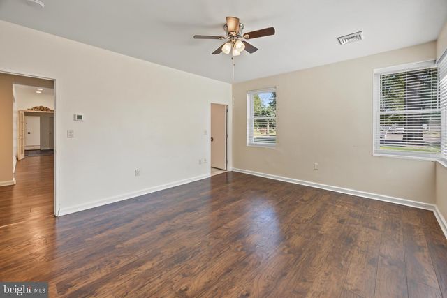 2245 E LANDIS AVE, Vineland, NJ 08361