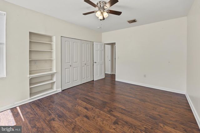 2245 E LANDIS AVE, Vineland, NJ 08361