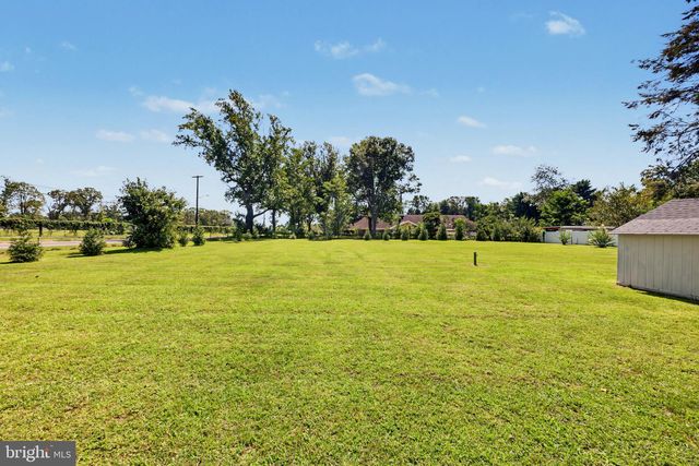 2245 E LANDIS AVE, Vineland, NJ 08361