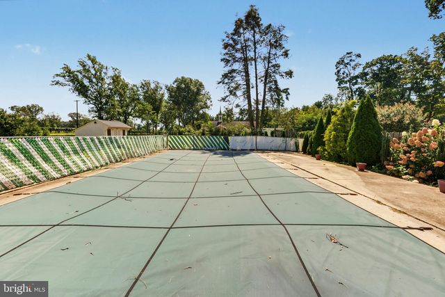 2245 E LANDIS AVE, Vineland, NJ 08361