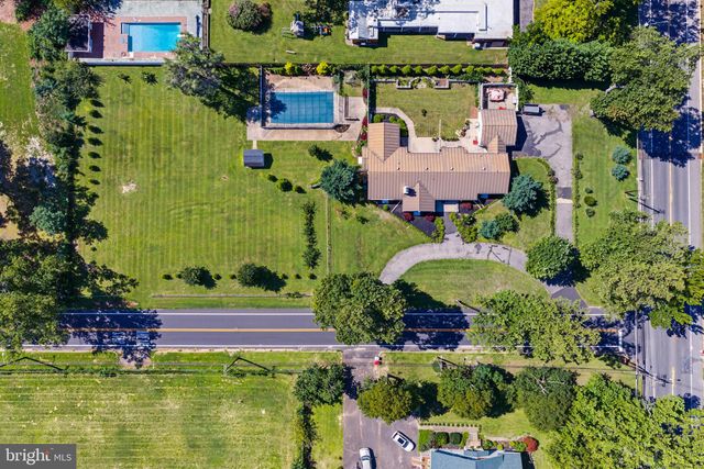 2245 E LANDIS AVE, Vineland, NJ 08361