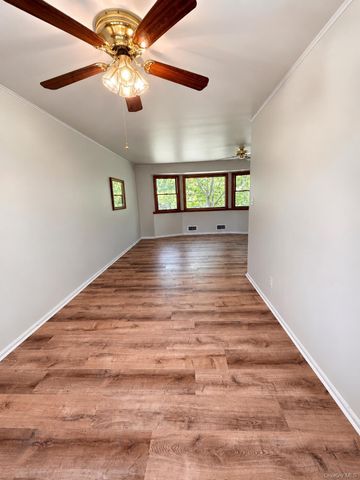 16 Clay Pitts Road, Greenlawn, NY 11740