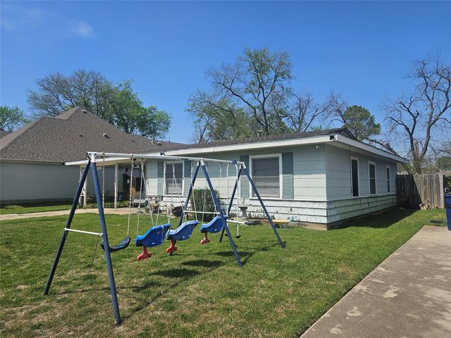 5824 Lyle Street, Westworth Village, TX 76114