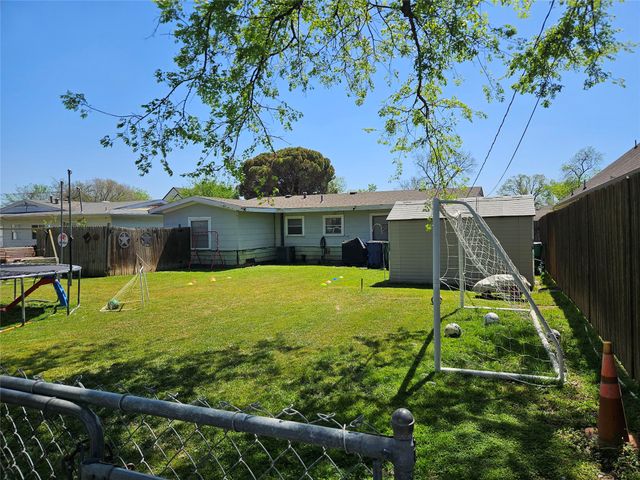 5824 Lyle Street, Westworth Village, TX 76114