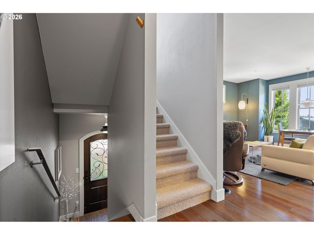 580 2ND St, Lake Oswego, OR 97034