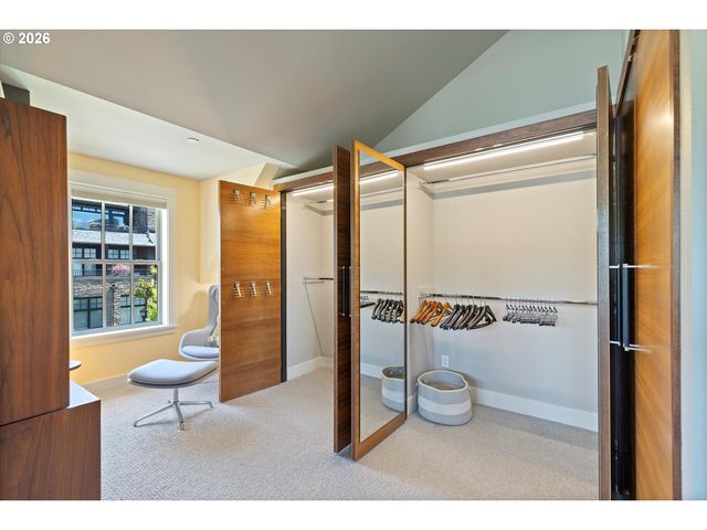 580 2ND St, Lake Oswego, OR 97034