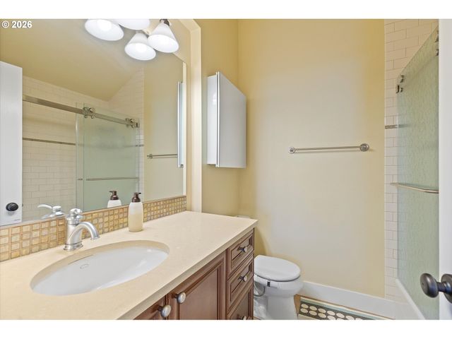 580 2ND St, Lake Oswego, OR 97034