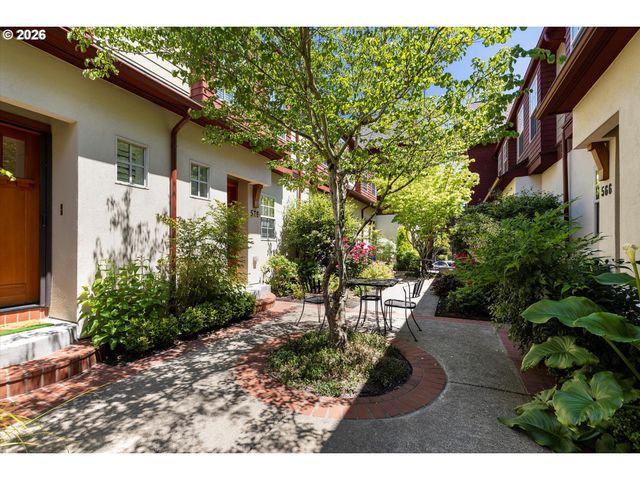 580 2ND St, Lake Oswego, OR 97034