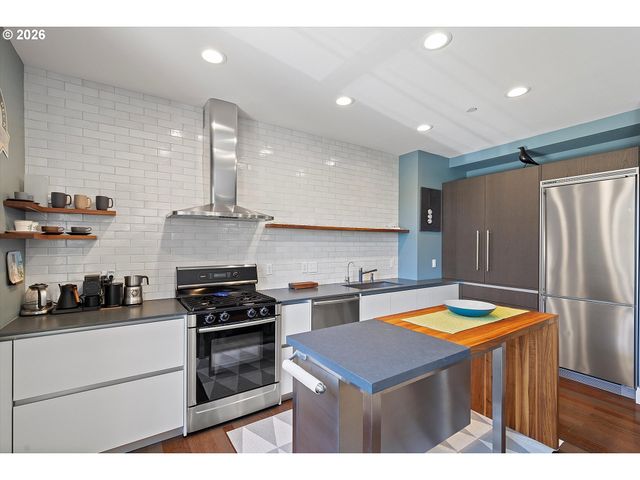 580 2ND St, Lake Oswego, OR 97034