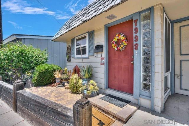 7998 El Capitan, La Mesa, CA 91942