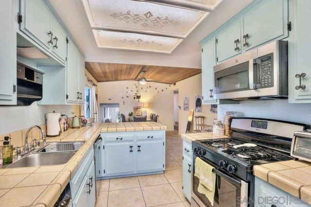 7998 El Capitan, La Mesa, CA 91942
