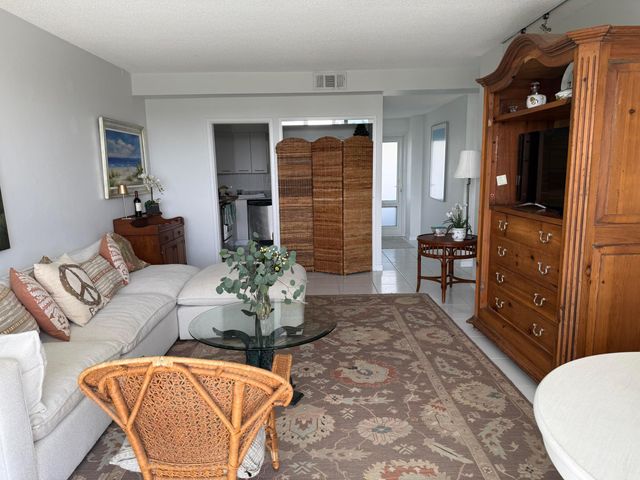 2840 N Ocean Boulevard 507, Fort Lauderdale, FL 33308