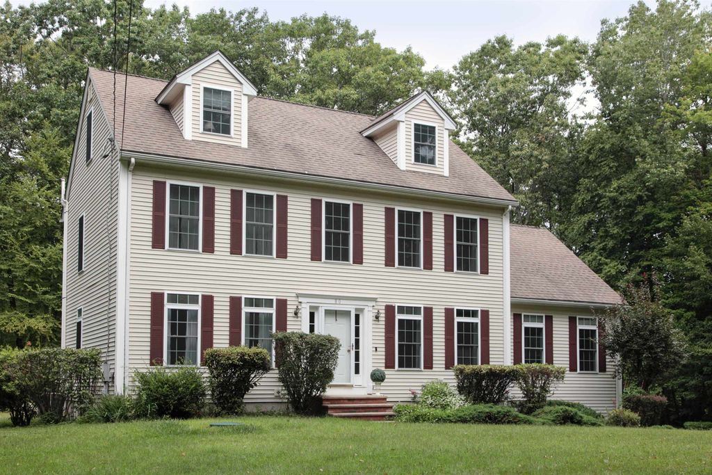 80 Walker Road, Danville, NH 03819