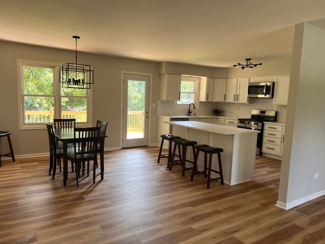 5312 W Lake Shore Drive W, Oakwood Hills, IL 60013